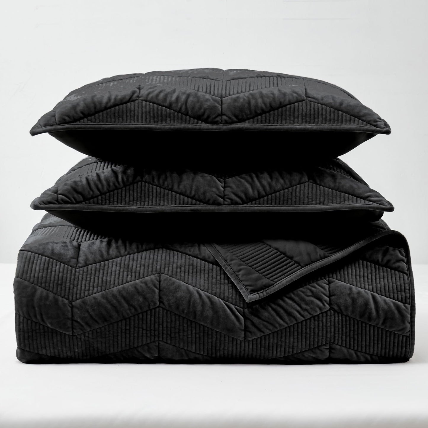 SHALALA Velvet Quilt Set King Size,Ultra Soft Luxury Lightweight Summer Velvet Comforter Set, Oversized Bedspread Coverlet with 2 Shams Geometries Pattern,for All Season(Black,King)