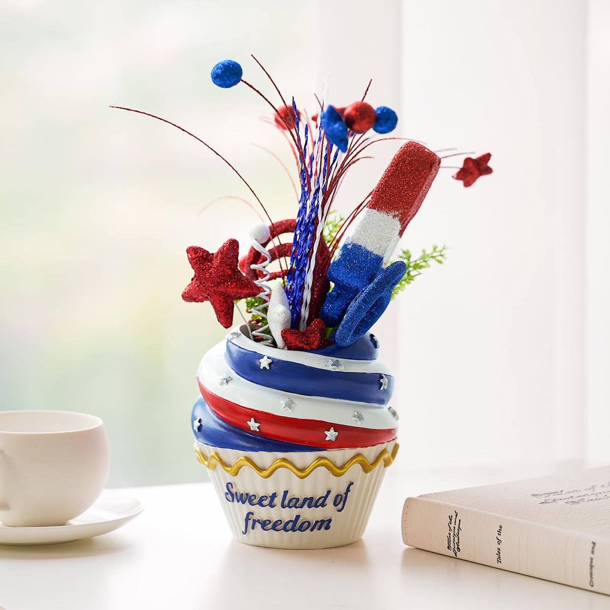 WDS WONDROUS 4th of July Centerpiece for Tables Red White and Blue Patriotic Flowers Decorations with Cupcake Vase, Resin Vase Shiny Popsicle Star Flowers for Independence Day Summer Memorial Day