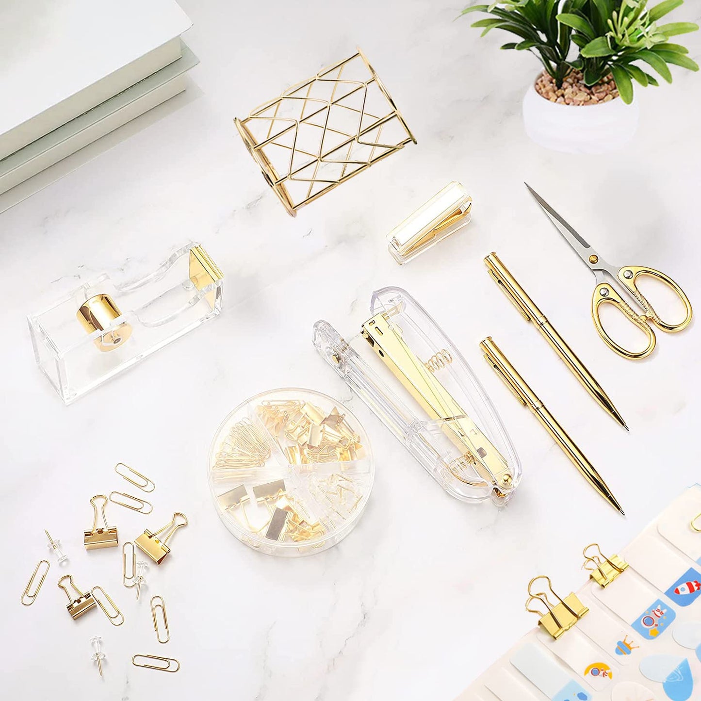Famassi Gold Desk Accessories,Office Supplies Set Acrylic Stapler Set Staple Remover, Tape/Pen Holder, 2 Ballpoint Pen, Scissor, Binder/Paper Clips and 1000pcs Staples.