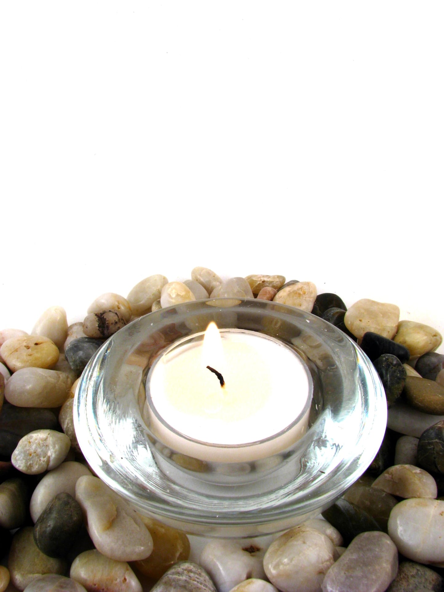 Clear White Tea Lights Candles - 5 Hour Long Burning Unscented White Tealight Candles in Clear Plastic Cups for Home, Wedding, Holiday, Shabbat, Restaurants, Spa or as a Emergency Candle - Set of 125