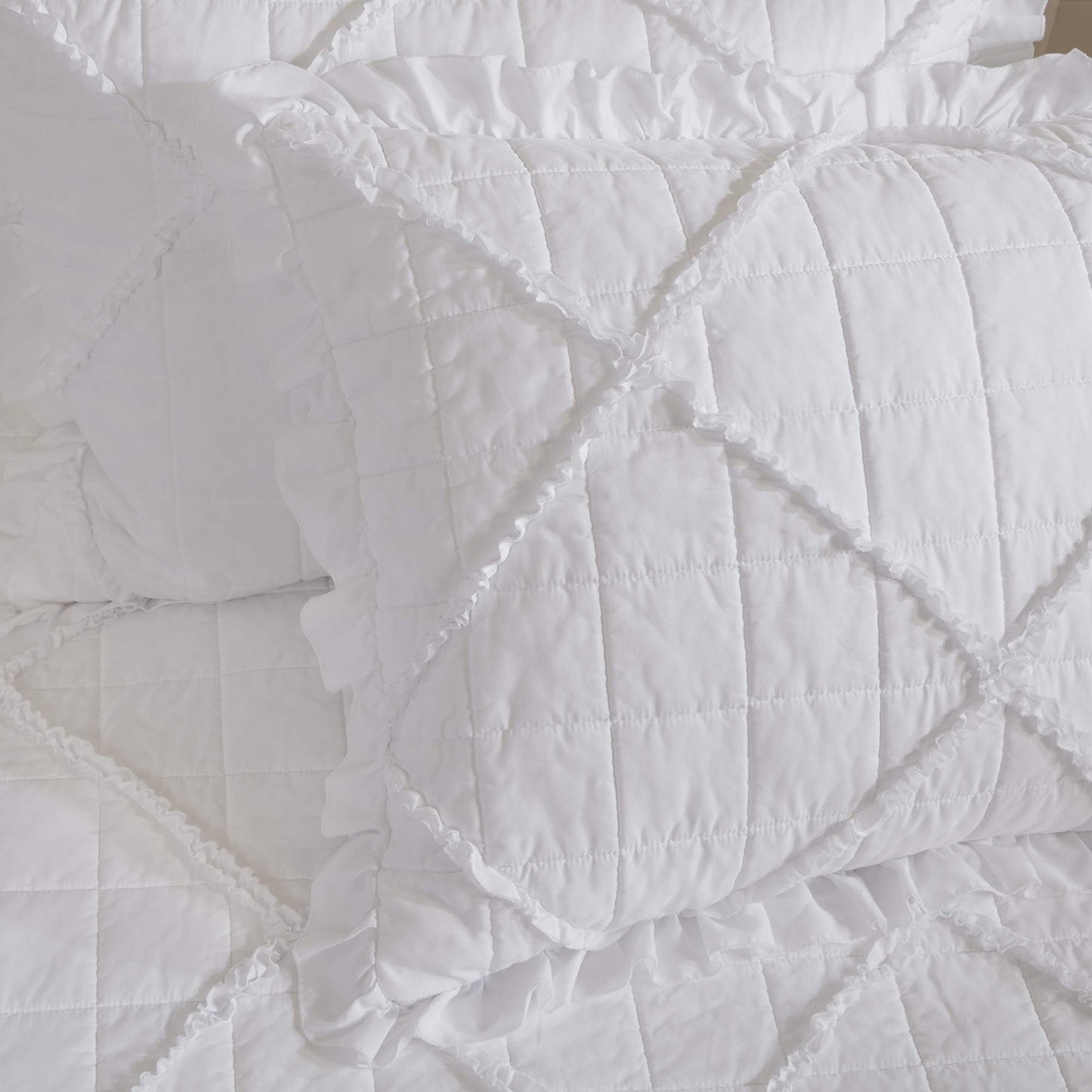Madison Park Daybed Cover Set - Trendy Design, All Season Luxury Bedding with Bedskirt, Matching Shams, Decorative Pillow, Quilted Diamond Ruffle White 75"x39" 6 Piece