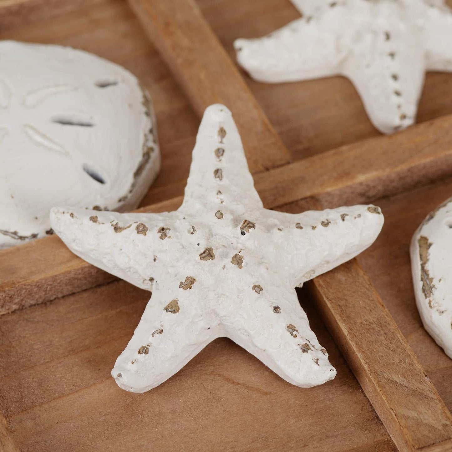 NIKKY HOME Beach Tic Tac Toe for Fun Starfish Sand Dollar Coastal House Coffee Table Decor Wood Board Travel Game, 8.97 by 8.97-in Distressed White
