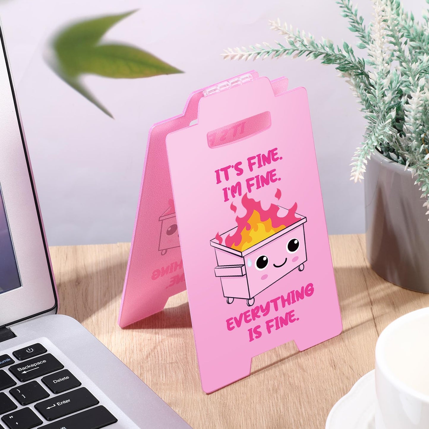 Yuntau Dumpster Fire Desk Accessories Its Fine Everythings Fine Funny Desk Sign Office Decor Funny Gift for Coworker Friends Teammate Employee Boss Teacher(Pink)