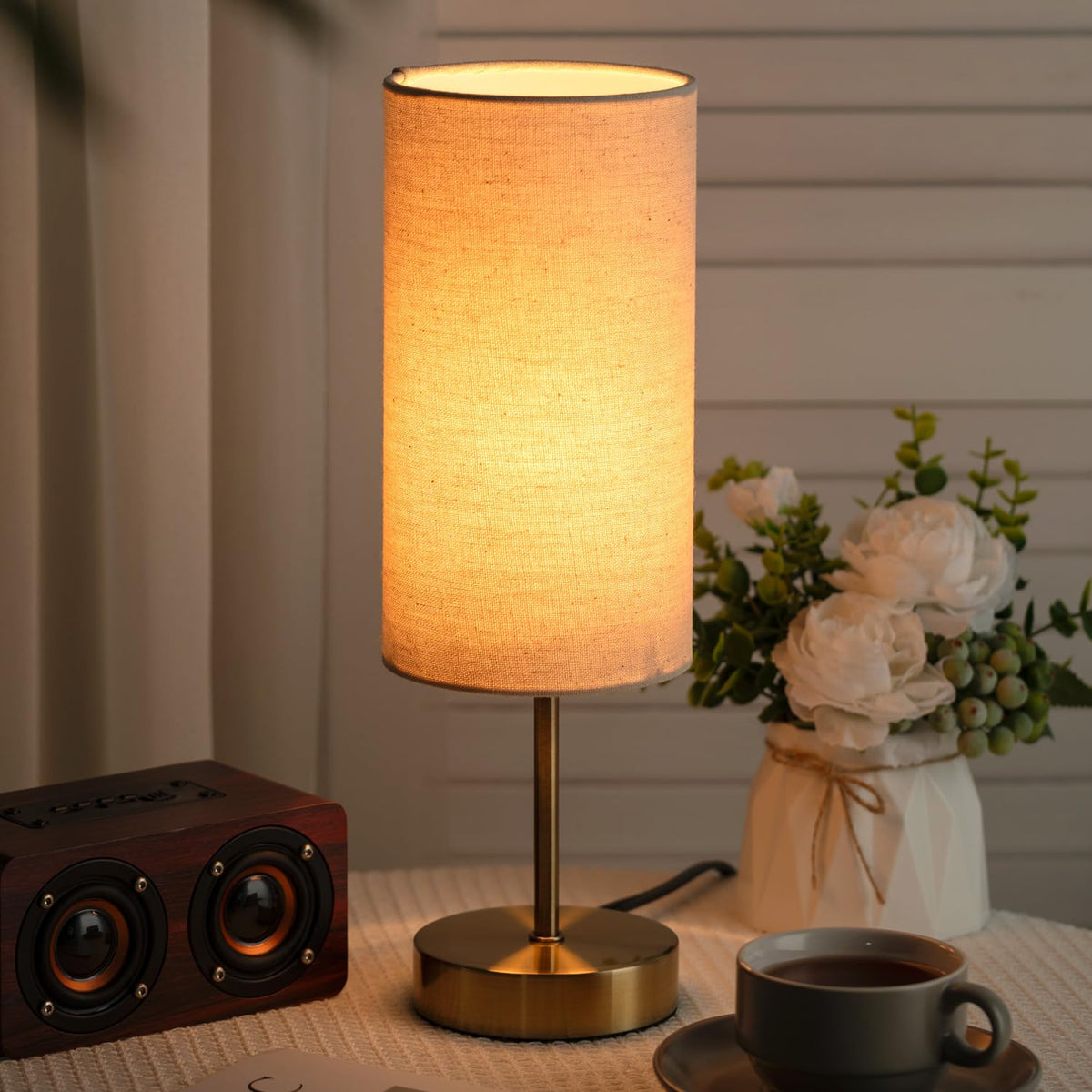 Small Side Table Lamp for Bedroom Night Stands, Round Linen Shade and Antique Brass Metal Base, Retro Minimalist Bedside Lamps for Dresser, Desk, Office, College Dorm, Warm Light, 5W LED Bulb Included
