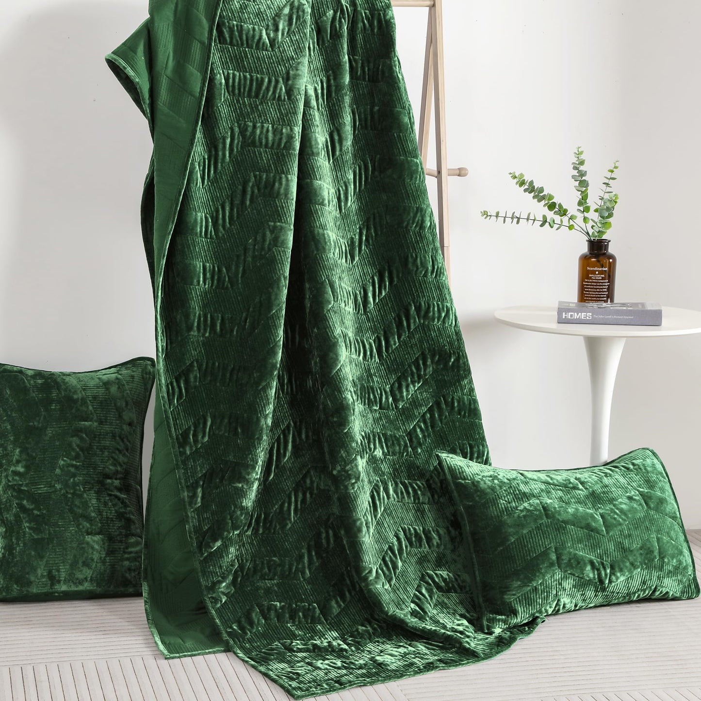SHALALA Luxury Velvet Quilt Set King Size,Ultra Soft Lightweight Summer Velvet Comforter Set, Oversized Bedspread Coverlet with 2 Shams Geometries Pattern,for All Season(Evergreen,King)