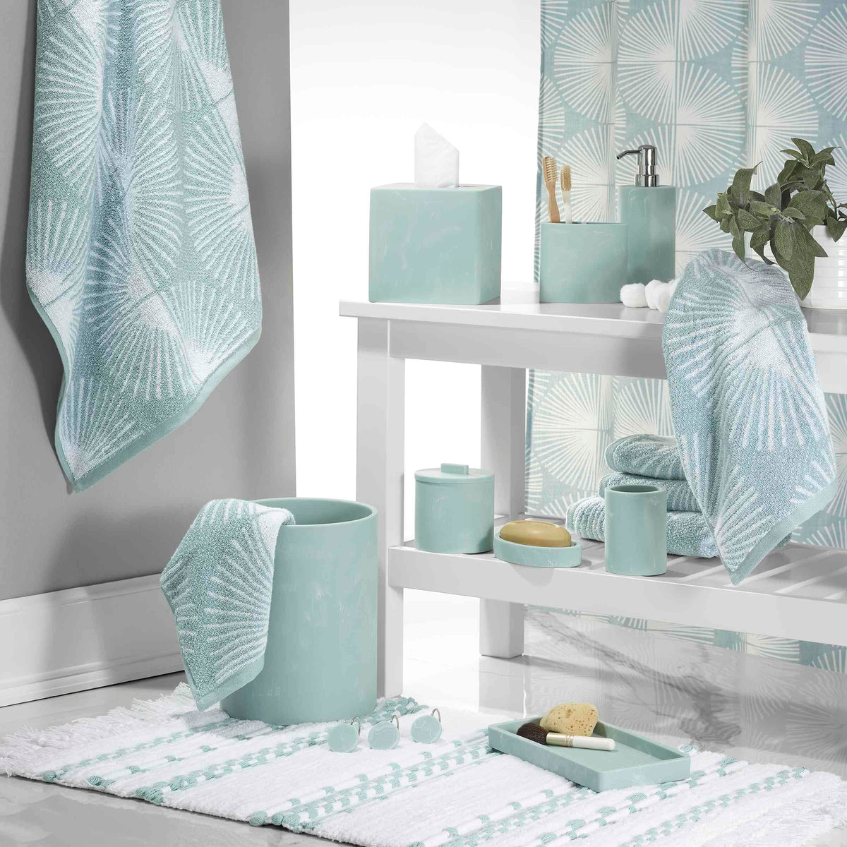 Nicole Miller - Toothbrush Holder, Resin Countertop Accessories, Dorm Room Essentials (Kendall Collection, Oasis)