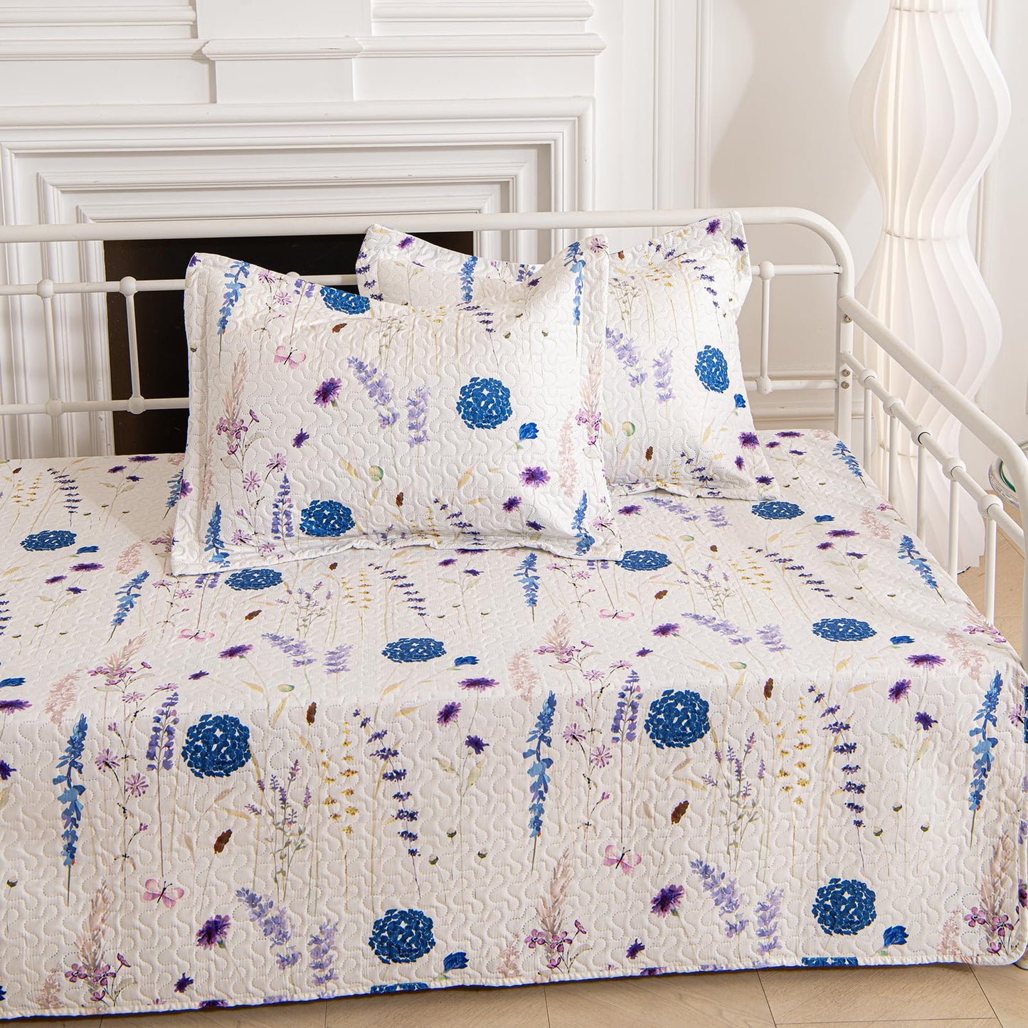 TieyaChkis 5 Piece Floral Daybed Cover Set Twin Daybed Bedding Sets for All Season Lightweight Flower Day Bed Comforter with Matching Shams&Decorative Pillows,39"x75"