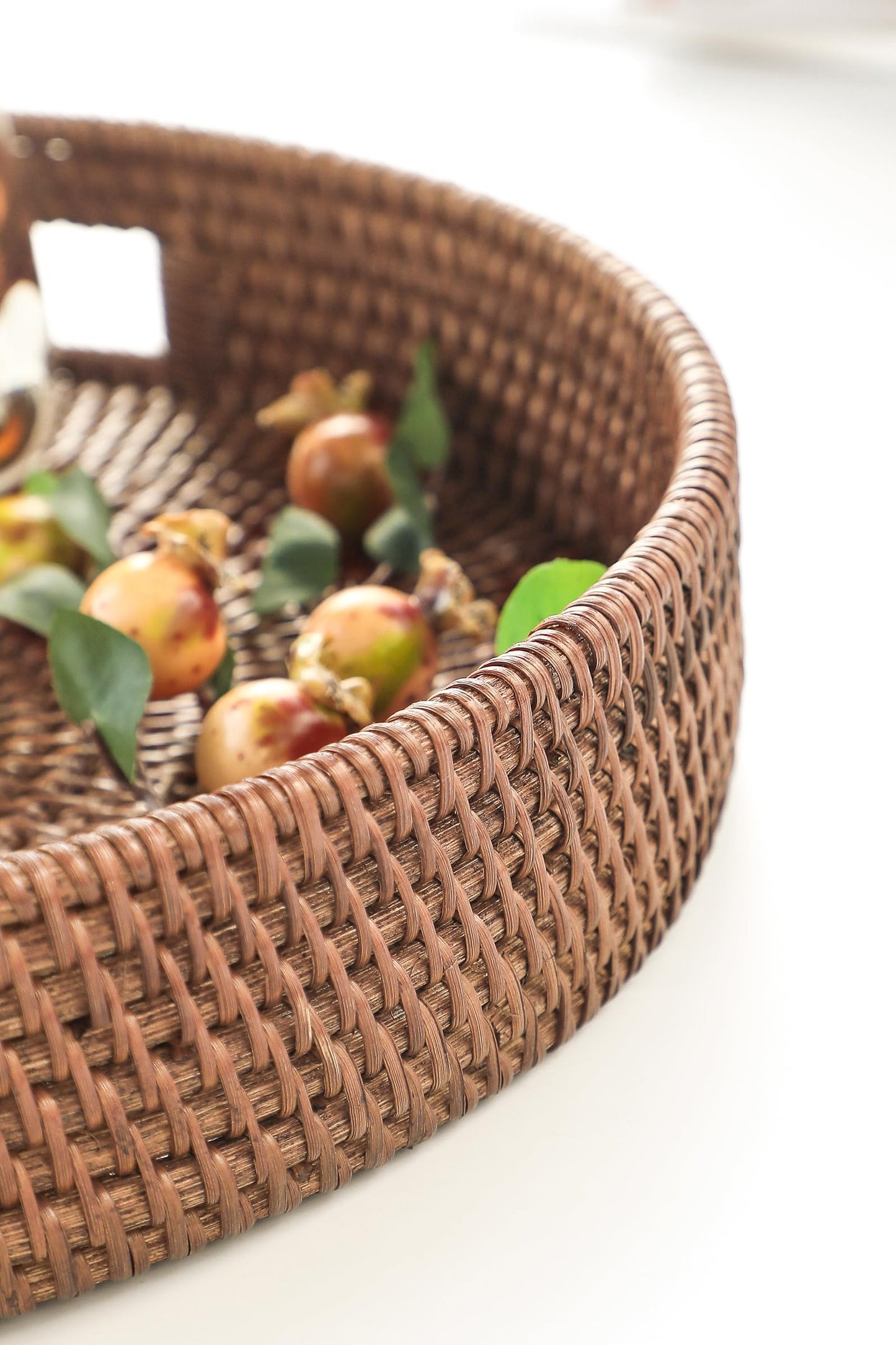 HITOMEN 11.8" Hand-Woven Round Rattan Serving Tray Decorative Wicker Trays with Handles for Coffee Table (Warm Brown-M)