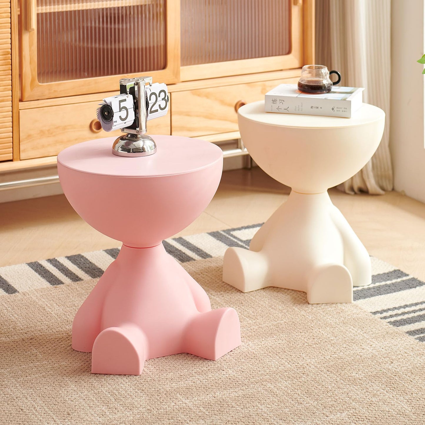Side Table, Circle Coffee Tables, Sofa Table Nightstand, Small End Tables Accent Balcony Office, Modern Bedside Home Decor for Living Room, Bedroom, Small Spaces, Easy Assembly (Pink)