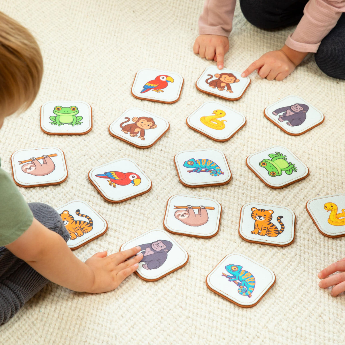 Felt Jungle Matching Game for Toddlers – Wild Animal Memory Game & Flash Cards – Soft and Safe for Ages 1+ – Montessori Preschool Learning Activity – Educational Jungle Toy for Boys & Girls
