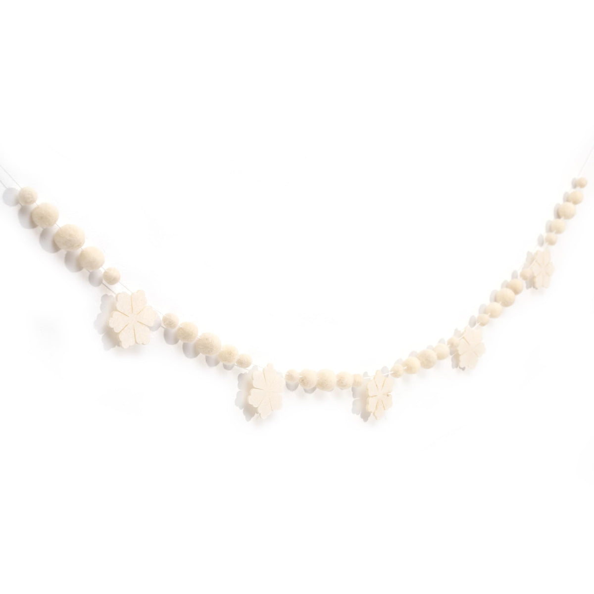 Felt Snowflake Garland – Cream White Winter Garland with Wool Balls, Neutral Christmas Mantle Decor, Scandinavian Snow Banner for Holiday Party, Nursery or Fireplace Decoration
