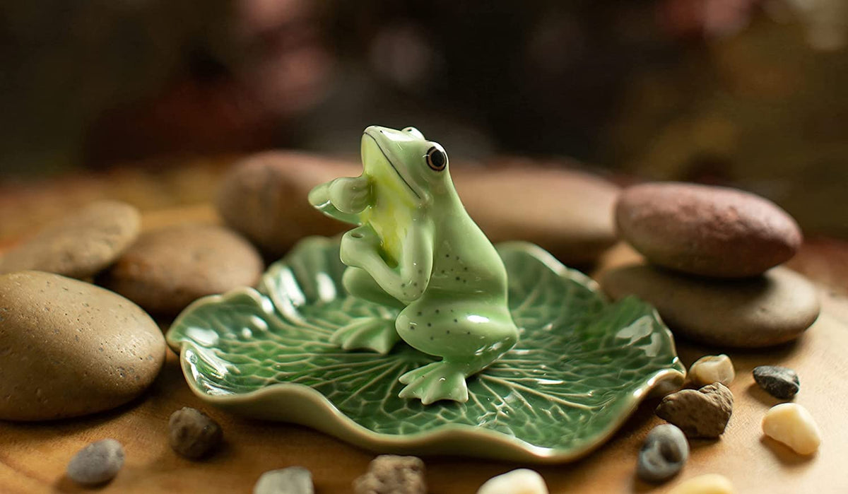 BestySuperStore 2" Dark Green Frog On 4" Wide Lotus Leaf Ceramic Incense Stick Holder Artistic Collectible Figurine for Adult Collectors Interior Accent Gift Handcrafted Porcelain Home Room Decor