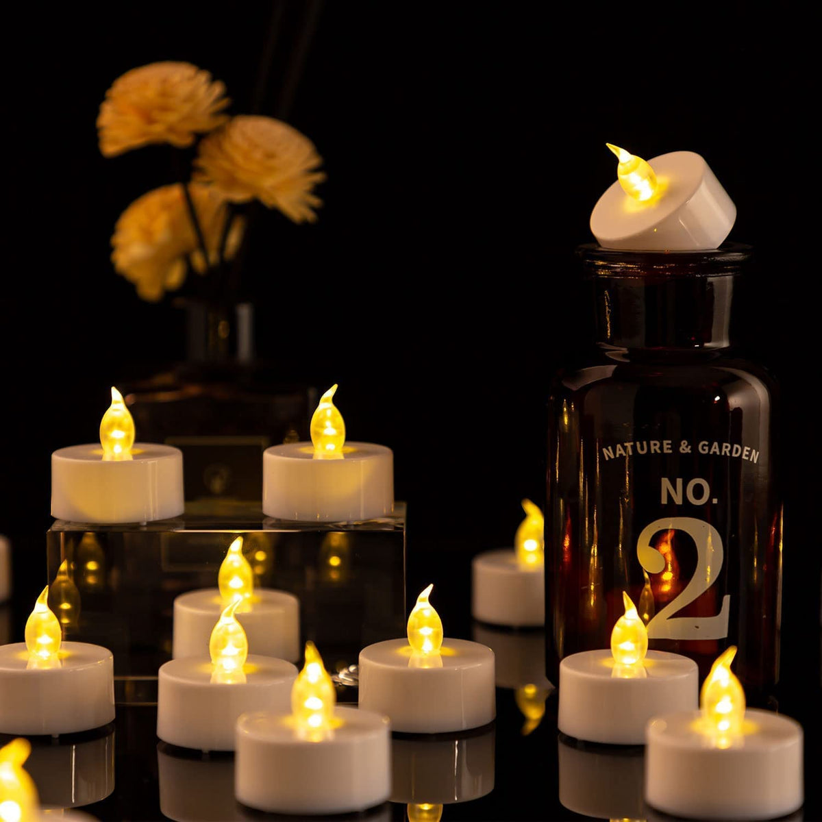 Tea Light, 100 Pack Flameless LED Tea Lights Candles Flickering Warm Yellow 200+ Hours Battery-Powered Tealight Candle. Ideal for Party, Wedding, Birthday, Gifts and Home Decoration (100 Pack)