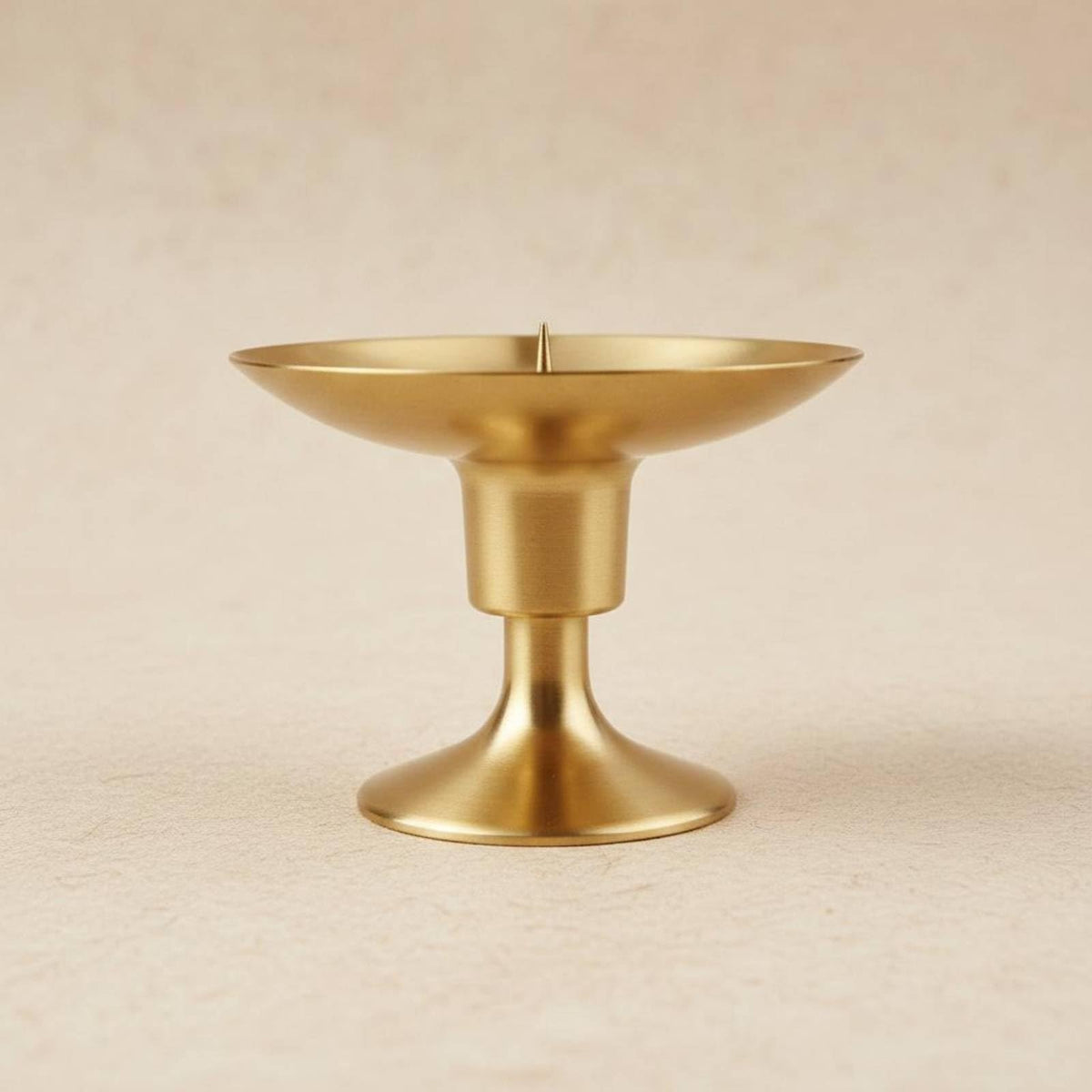 Generic Brass Candle Holder Traditional Golden Finish Candle Stand Decor for Worshipers