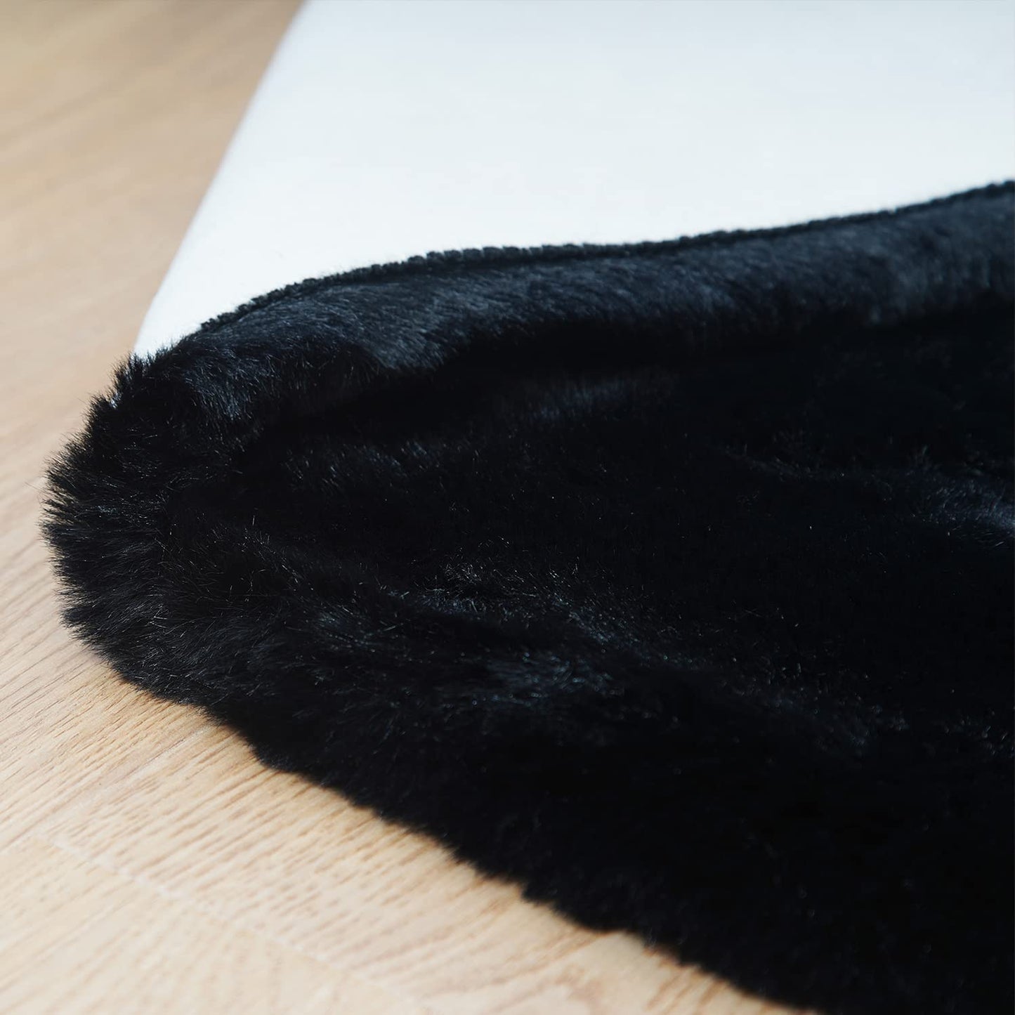 Ghouse Soft Faux Sheepskin Fur Rug 2x4 Black Fluffy Bedside Rugs Plush Rug Shag Nursery Carpet Area Rugs for Living Room Bedroom Playing Room Decor