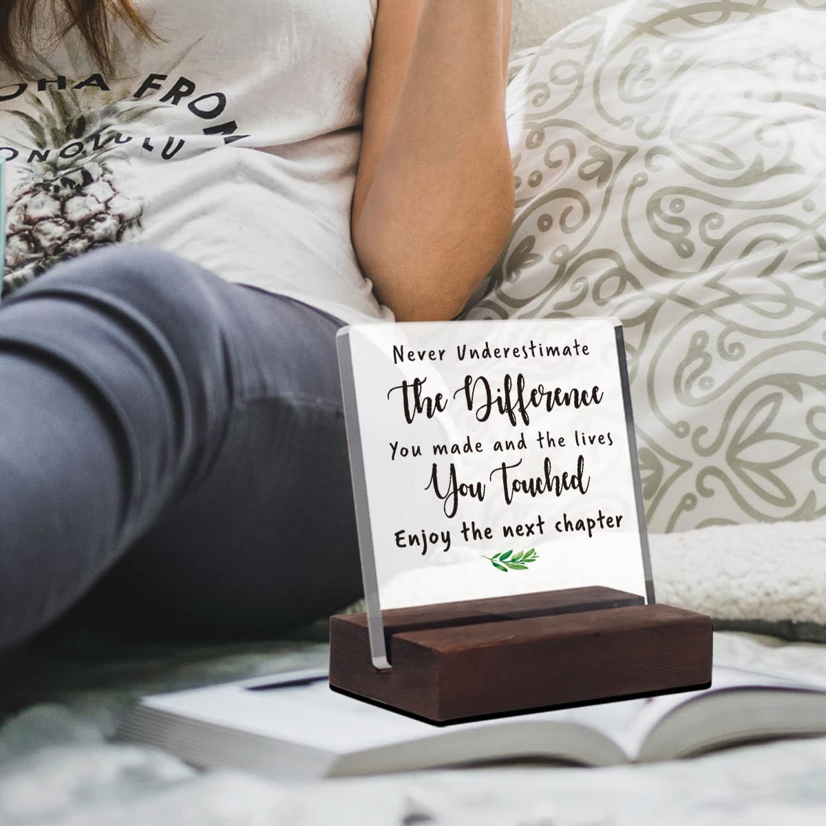 Office Gifts for Women Men Coworker Leaving Farewell New Job Retirement Gifts for Woman Employee Appreciation Gifts for Boss Leader Colleague Friends Principal Teacher Office Acrylic Desk Sign