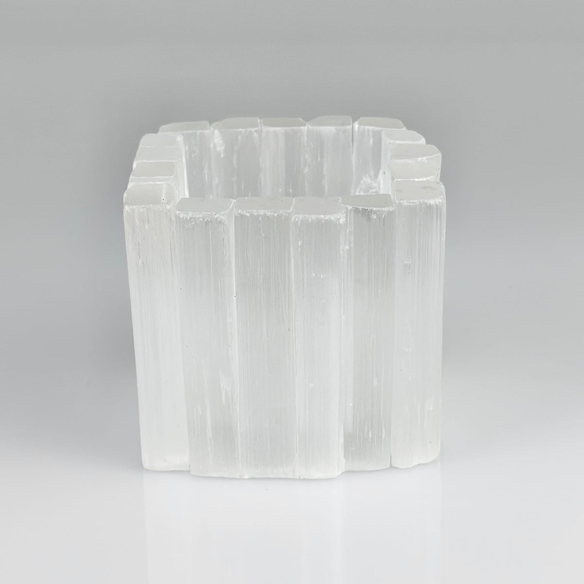 Selenite Candle Holder Natural Tealight Holder for Aromatherapy Meditation Tranquility & Energy Balance Square Healing Crystal Lamp Crystal for Healing Stone Handmade & Reusable