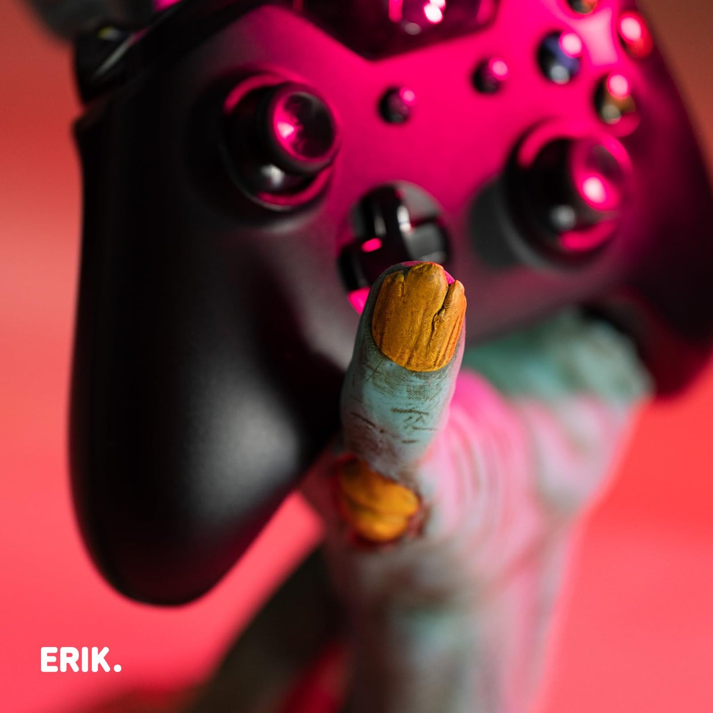 Grupo Erik Gaming Controller Holder One More Life | Controller Holder Figure | Headphone Stand & Controller | Gaming Accessories for Desk | Gamer Gifts | Halloween Decorations