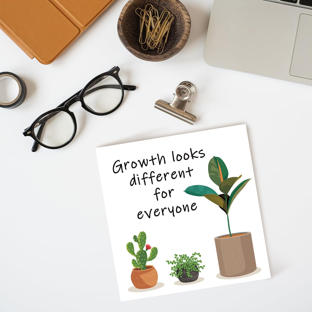 LVQHI Growth Looks Different for Everyone Wood Block Sign Therapy Teacher Counselor Office Desk Decor Motivational Inspirational Decorations for Classroom Bookshelf Shelf