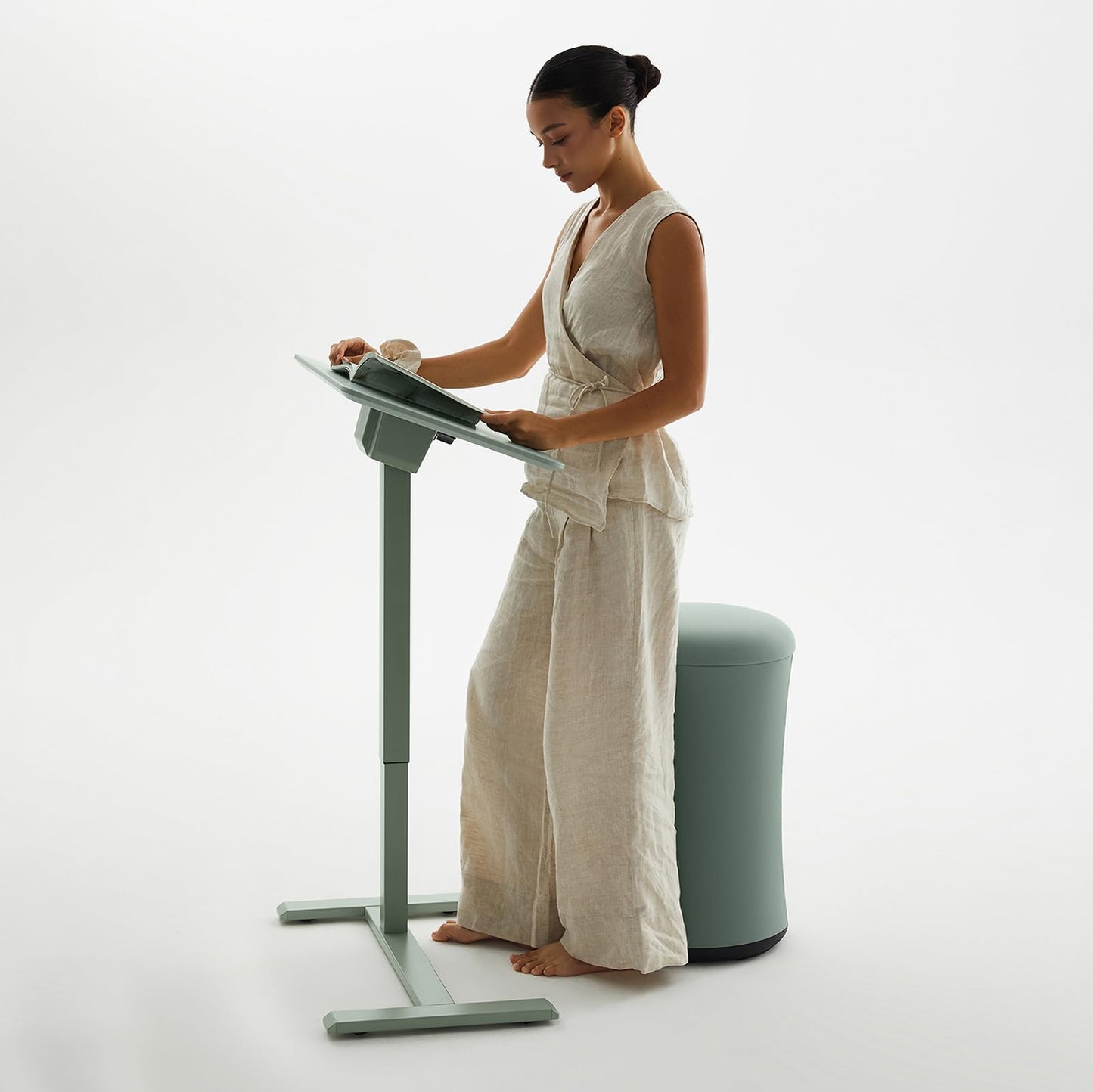 TopJob AnyDesk Nest Pro Sit Standing Desk, Portable Folding Stand Desk with Hidden Wheels, Computer Workstations, Home Use, Couch Side Table, Bedside Table, Kitchen Prep Table, Cordless (Sand)