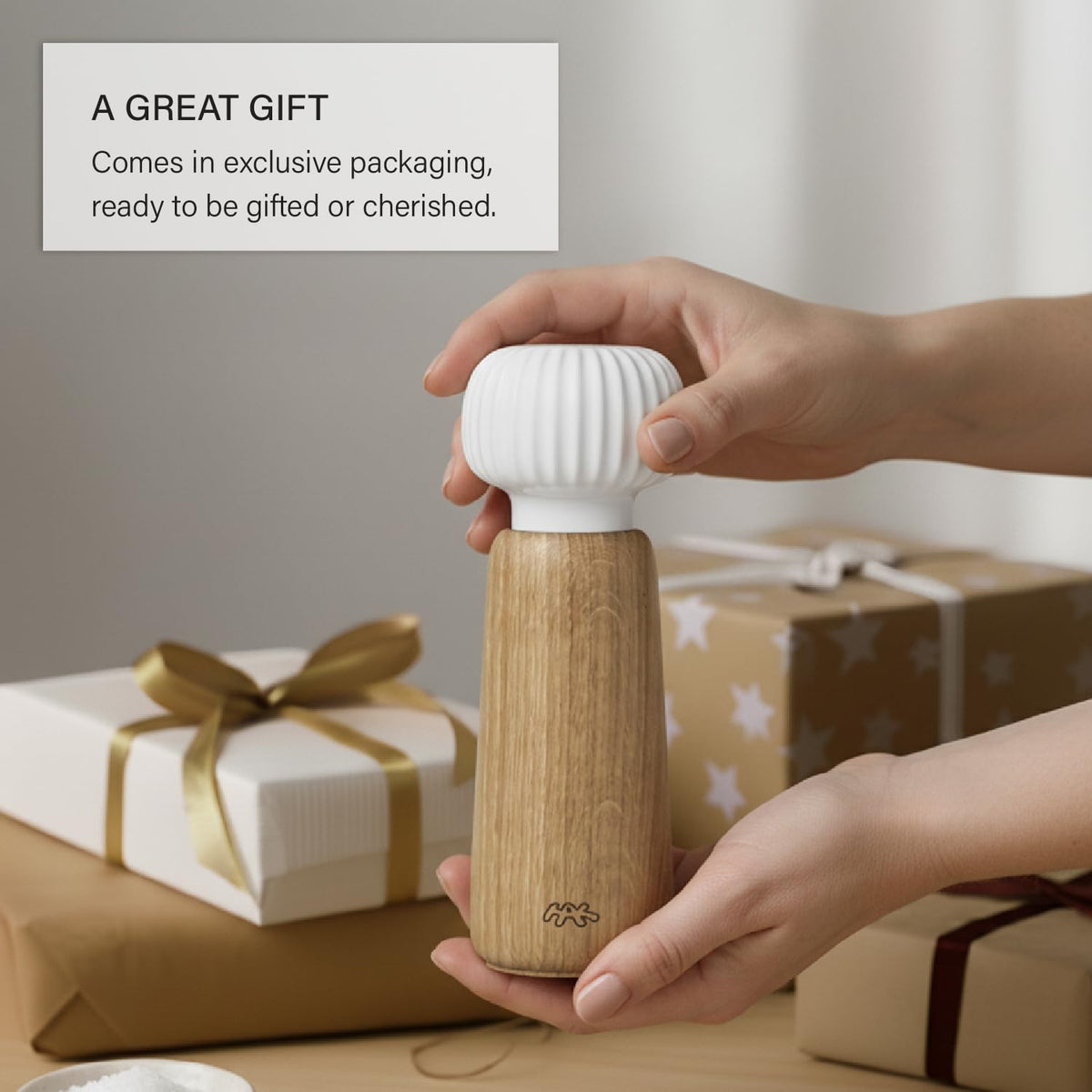 Kahler Hammershoi Grinder | Ceramic and FSC Oak | White | 7.1 Inch