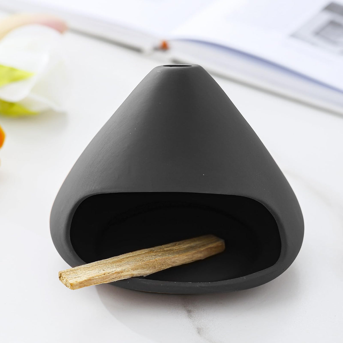 MrMrKura Palo Santo Holder Ceramic Incense Burner Holder Sage Holder for Burning, Ash Catcher Mini Chiminea Unique Home Decor for Meditation/Yoga (Black)