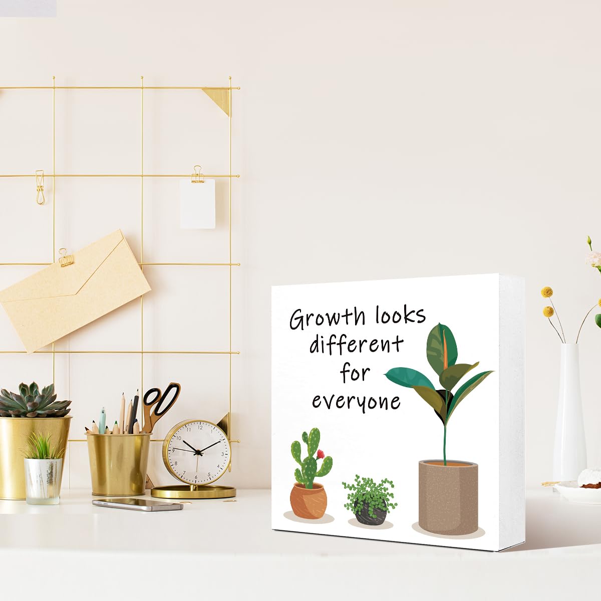 LVQHI Growth Looks Different for Everyone Wood Block Sign Therapy Teacher Counselor Office Desk Decor Motivational Inspirational Decorations for Classroom Bookshelf Shelf