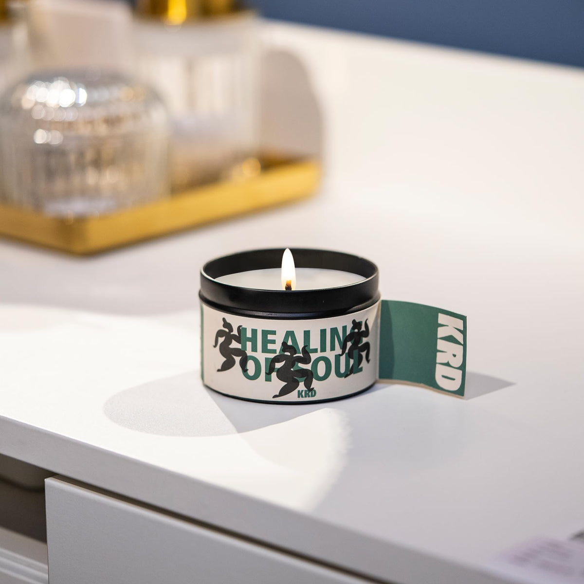 KRD Cashmere Wood Chestnut Candle, 6.4oz Strong Scented Candle, 42H Burn, Warm Woody Coconut Soy Wax Aromatherapy