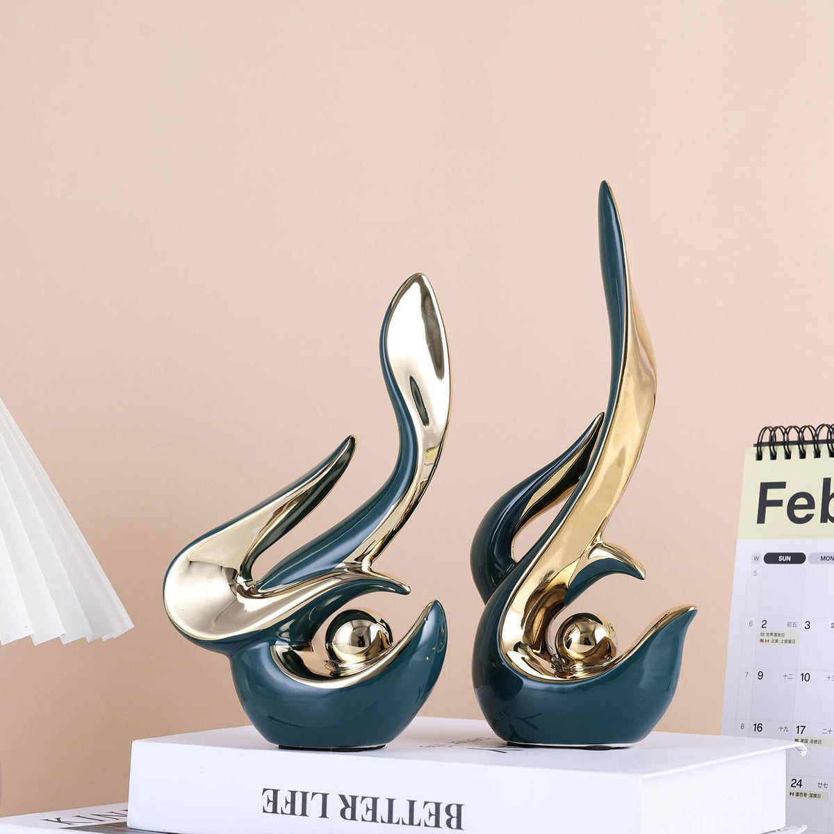XMGZQ Mid Century Modern Abstract Art Home Decor Accent,Porcelain Statues for Living Room Coffee Table Centerpieces for Dining Room,Ceramic Sculptures and Gold Knick Knacks for TV Stand Decor (Green)