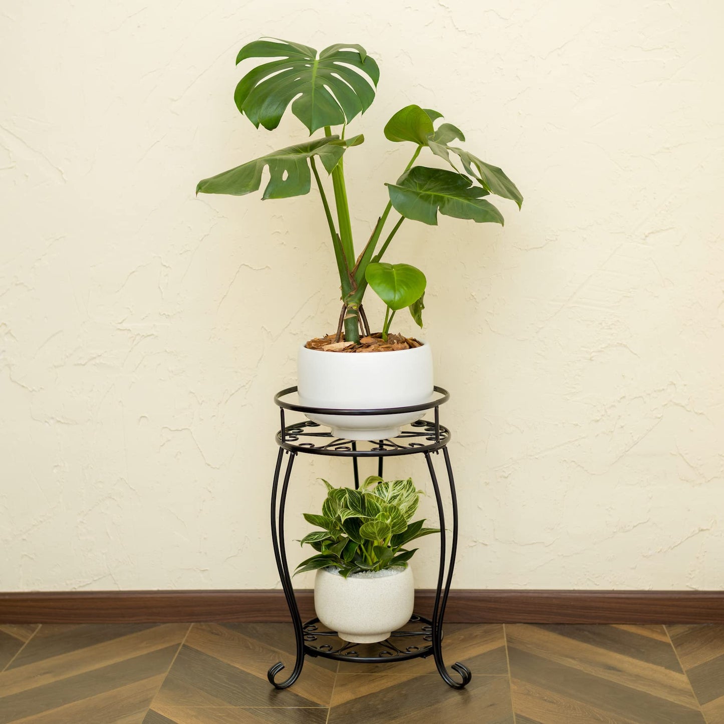FaithLand Plant Stand, Heavy Duty Metal Planter Holder Indoor Outdoor, 2 Tier Round Potted Supports Rack, Corner Display Shelf Black