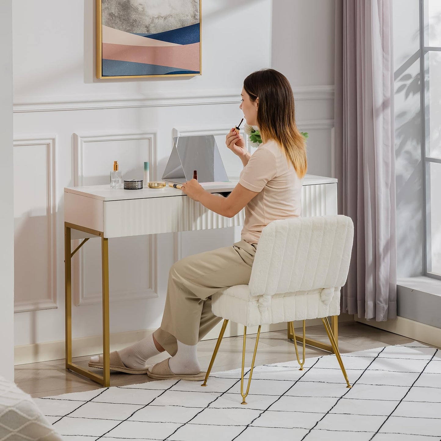 Manyday Vanity Chair with Storage, Comfy Ottoman with Folding Back, Faux Fur Vanity Stool with 4 Metal Legs for Make Up, Furry Padded Seat with Anti-Slip Feet for Bedroom Dressing Room