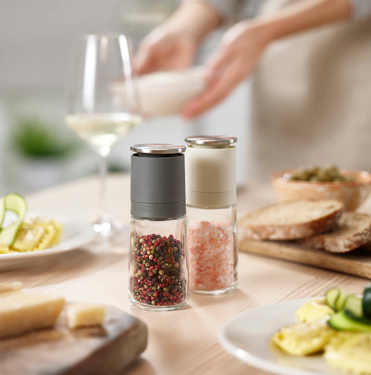 Joseph Joseph Salt and Pepper Grinder Set - Black/Grey