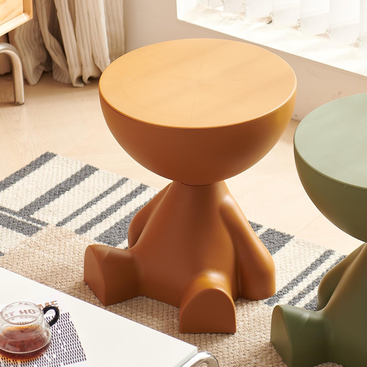 Side Table, Circle Coffee Tables, Sofa Table Nightstand, Small End Tables Accent Balcony Office, Modern Bedside Home Decor for Living Room, Bedroom, Small Spaces, Easy Assembly (Orange)