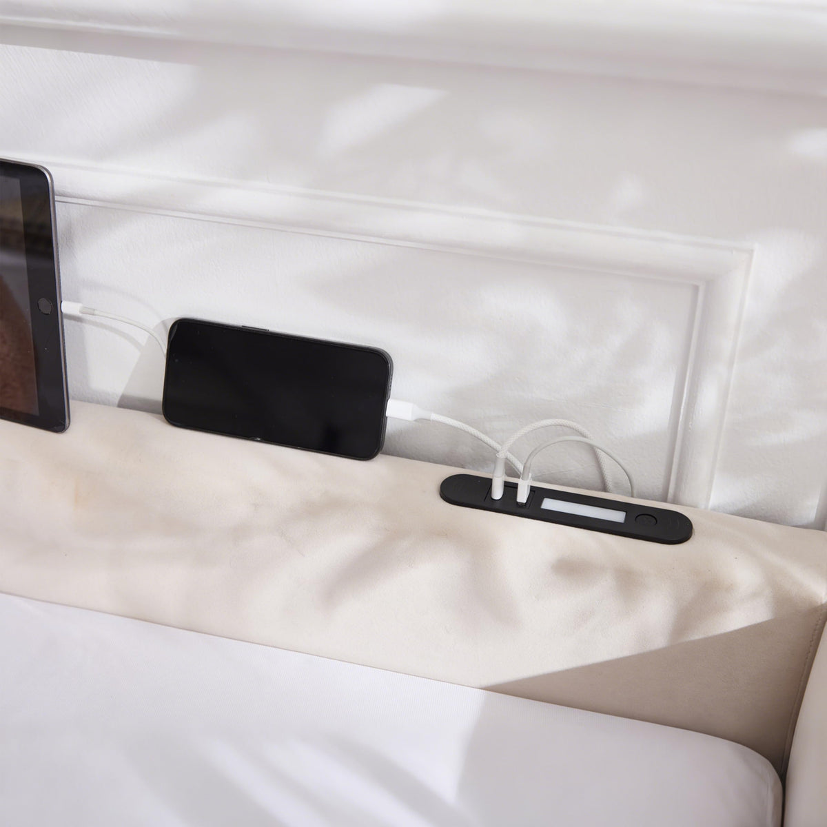 DNYN L-Shaped Corner Daybed with Pull-Out Trundle and Dual USB Ports for Bedroom/Guest Room, Velvet Bed Frame w/Wooden Slats Support and LED, Space-Saving & No Box Spring Needed, Beige