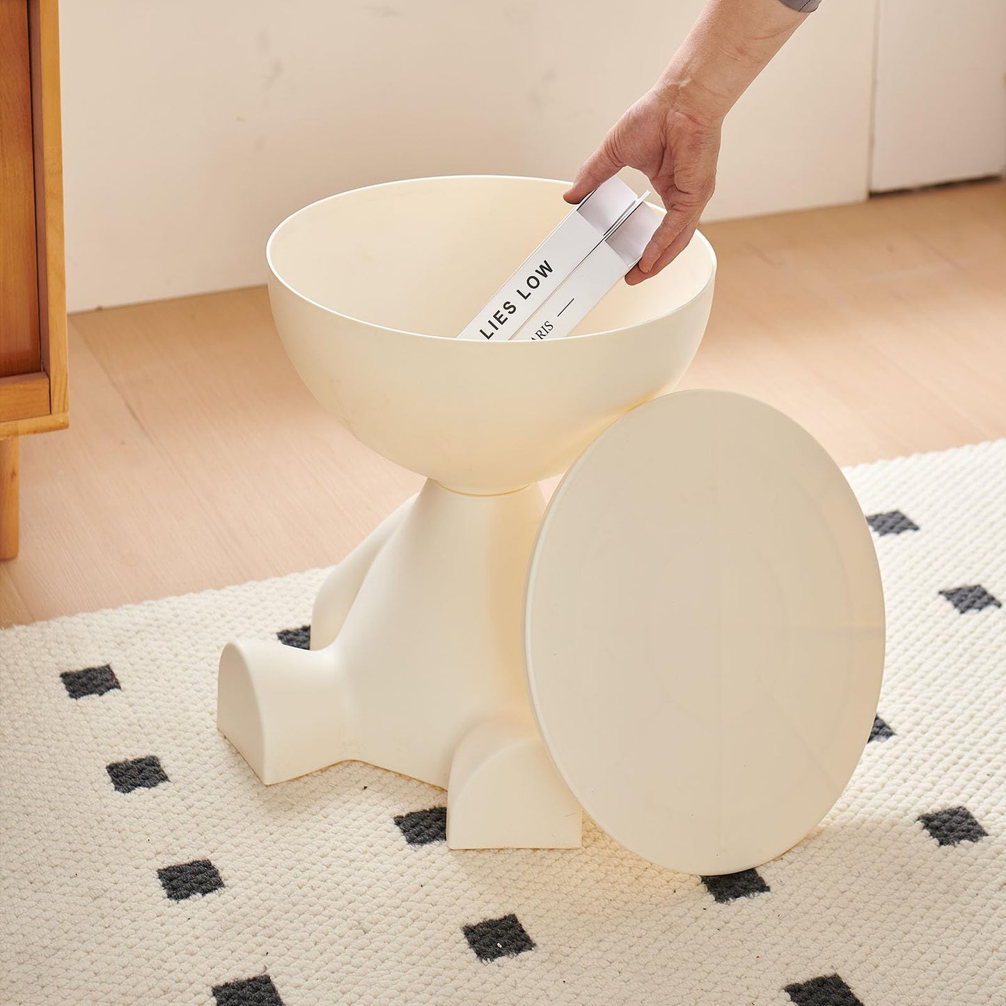 Side Table, Circle Coffee Tables, Sofa Table Nightstand, Small End Tables Accent Balcony Office, Modern Bedside Home Decor for Living Room, Bedroom, Small Spaces, Easy Assembly (Milky)