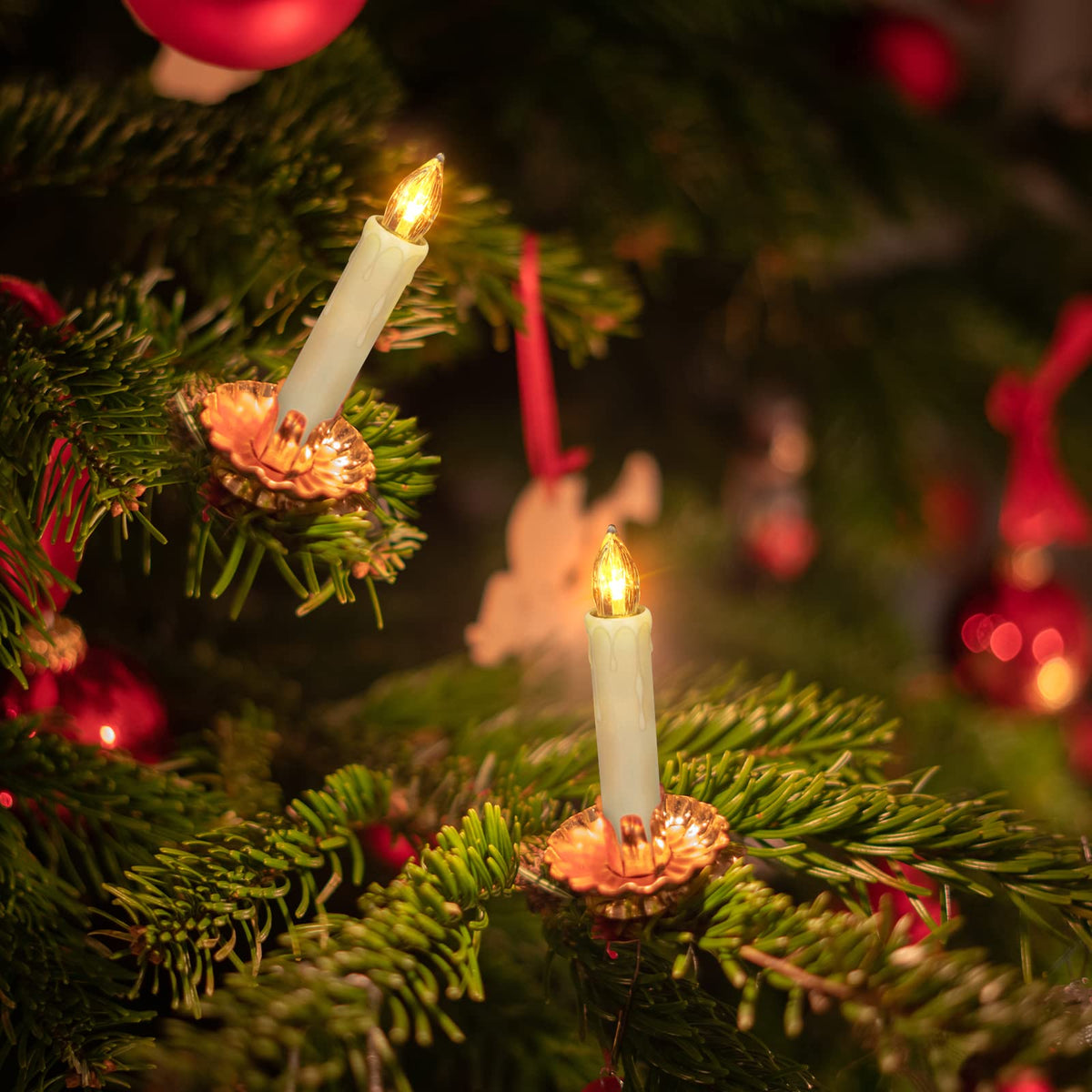 FPOO 12 PCS Flameless Flickering Window Candles with Timer Remote, Battery Operated LED Taper Christmas Tree Candles Lights with Clips and Suction Cups for Home, Garden, Holiday Decorations