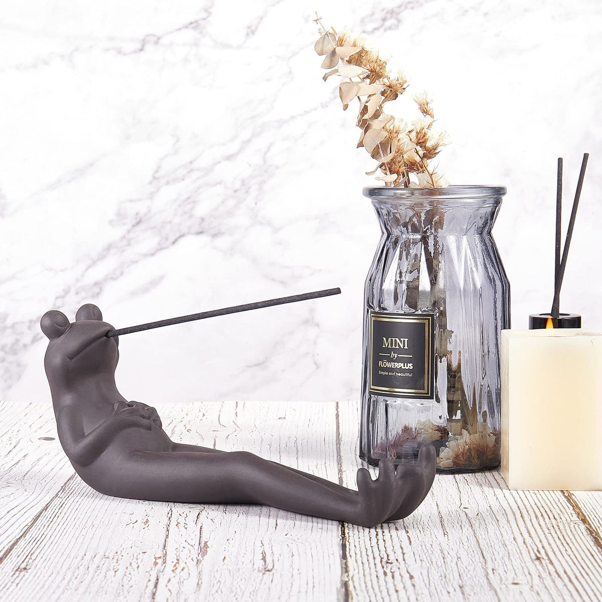 WEWAYSMILE Frog Incense Holder Handmade Ceramic Incense Stick Holder Cute Frog Burner Holder Modern Aromatherapy Ornament for Meditation Yoga Home Living Room Office Decor