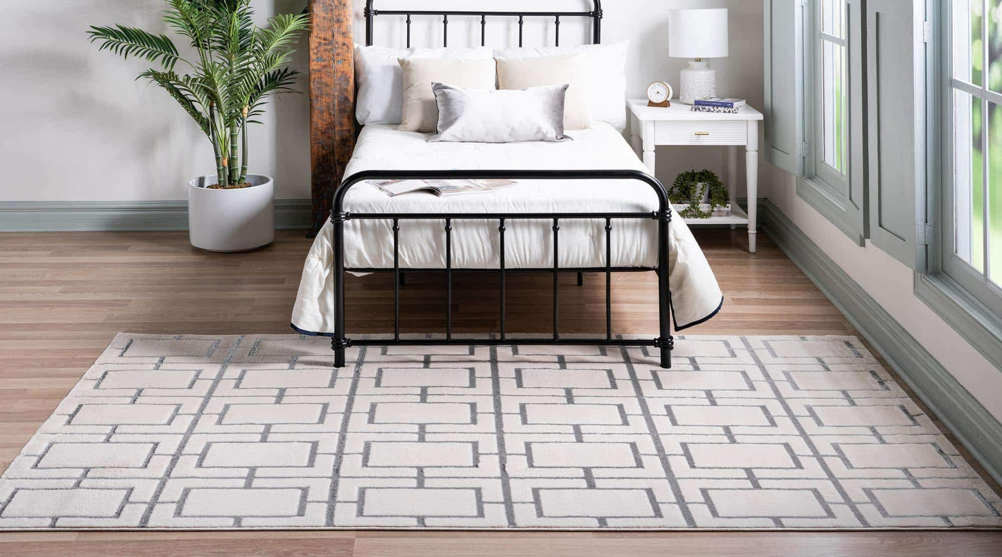 Unique Loom Glam Collection Area Rug - Deco (3' 3" x 5' 3" Rectangle, White Silver/ Silver)