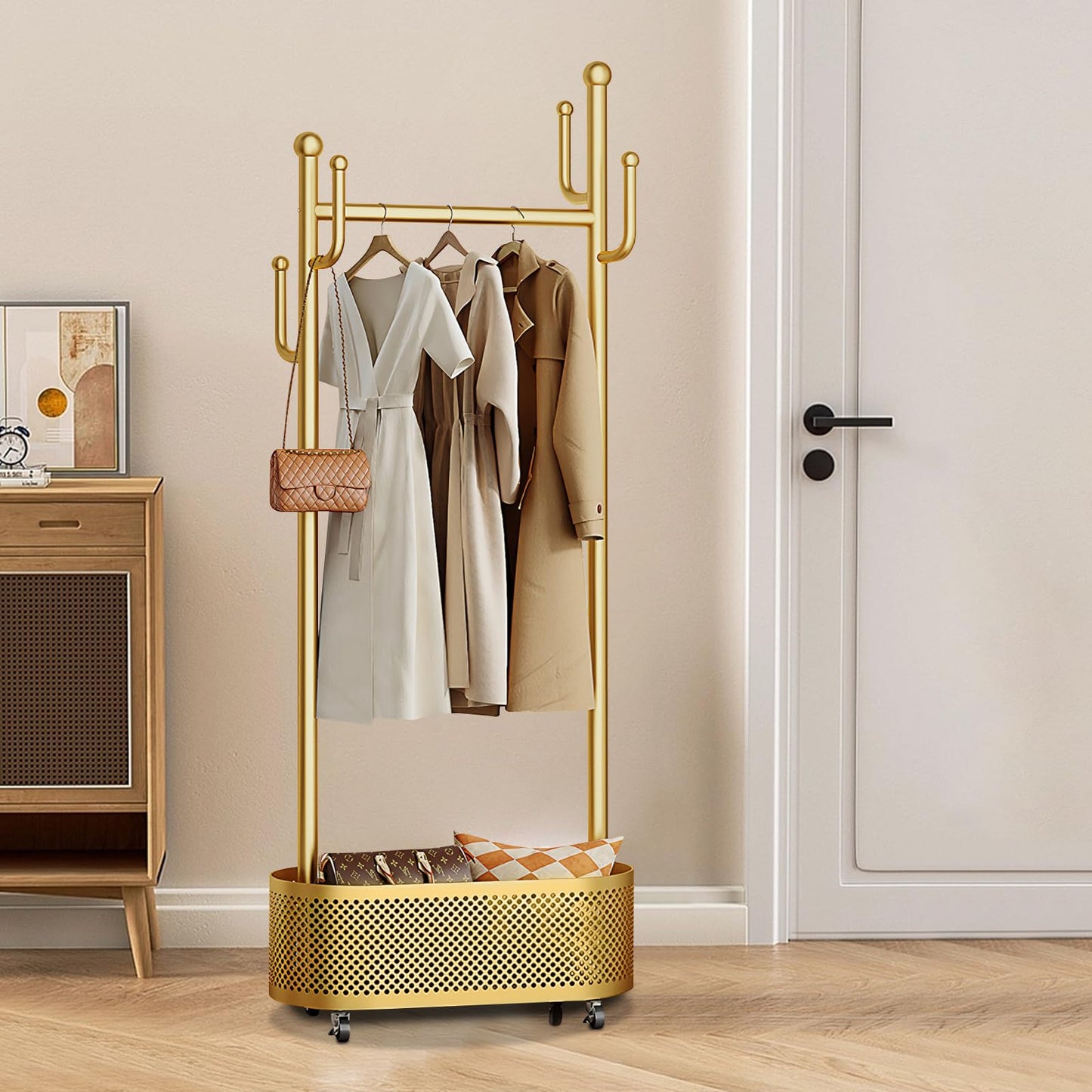 Ergocar Coat Stand. A jacket hat rack with a basket, multi -functional design. It can move stable at 360 °, suitable for placing in bed, living room and porch.
