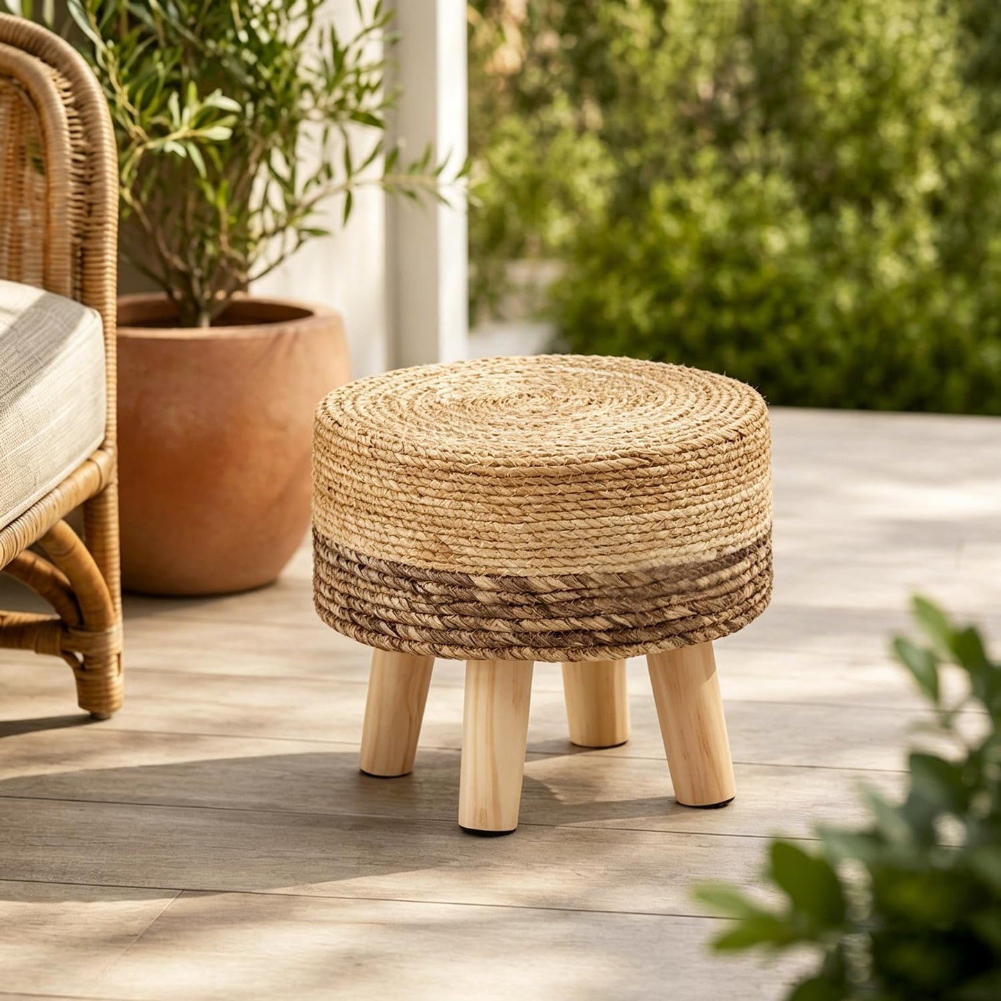 Wimarsbon Round Foot Stool Natural Seagrass Poufs Ottoman Hand Weave Footrest Stool for Couch Desk Extra Seat Step Stool with Solid Wood Legs for Hallway Patio Lounge Brown