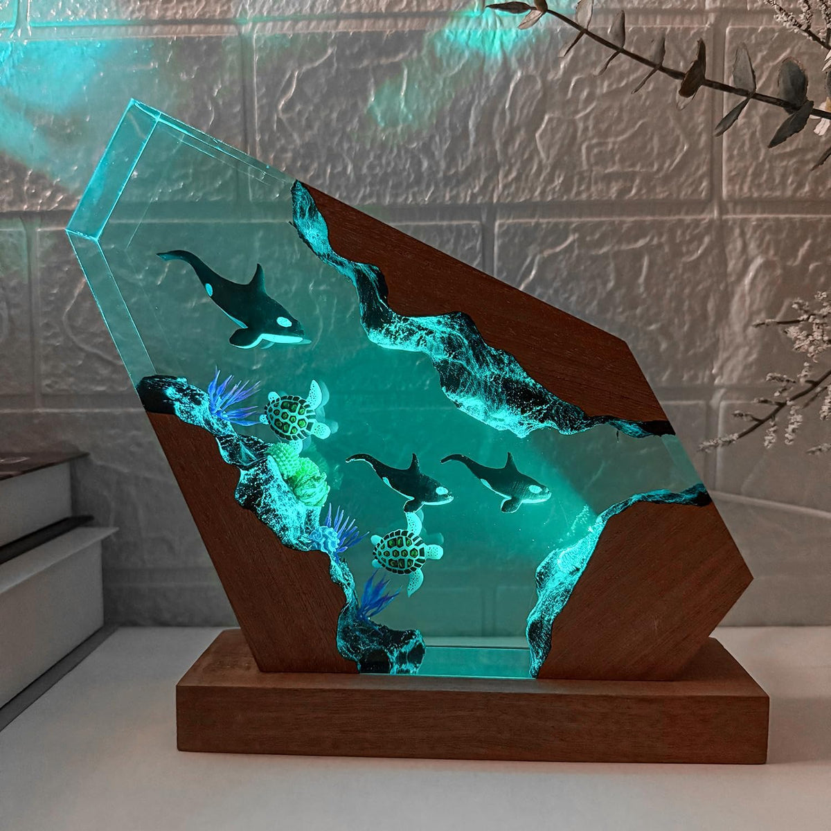 Orca Ocean Resin Lamp - Handmade Resin Night Light with USB Port, Variable Lights, Marine Biology Gifts for Women and Men, Ocean Enthusiast Collectibles, Unique Birthday Gifts for Him & Her (6"x4")