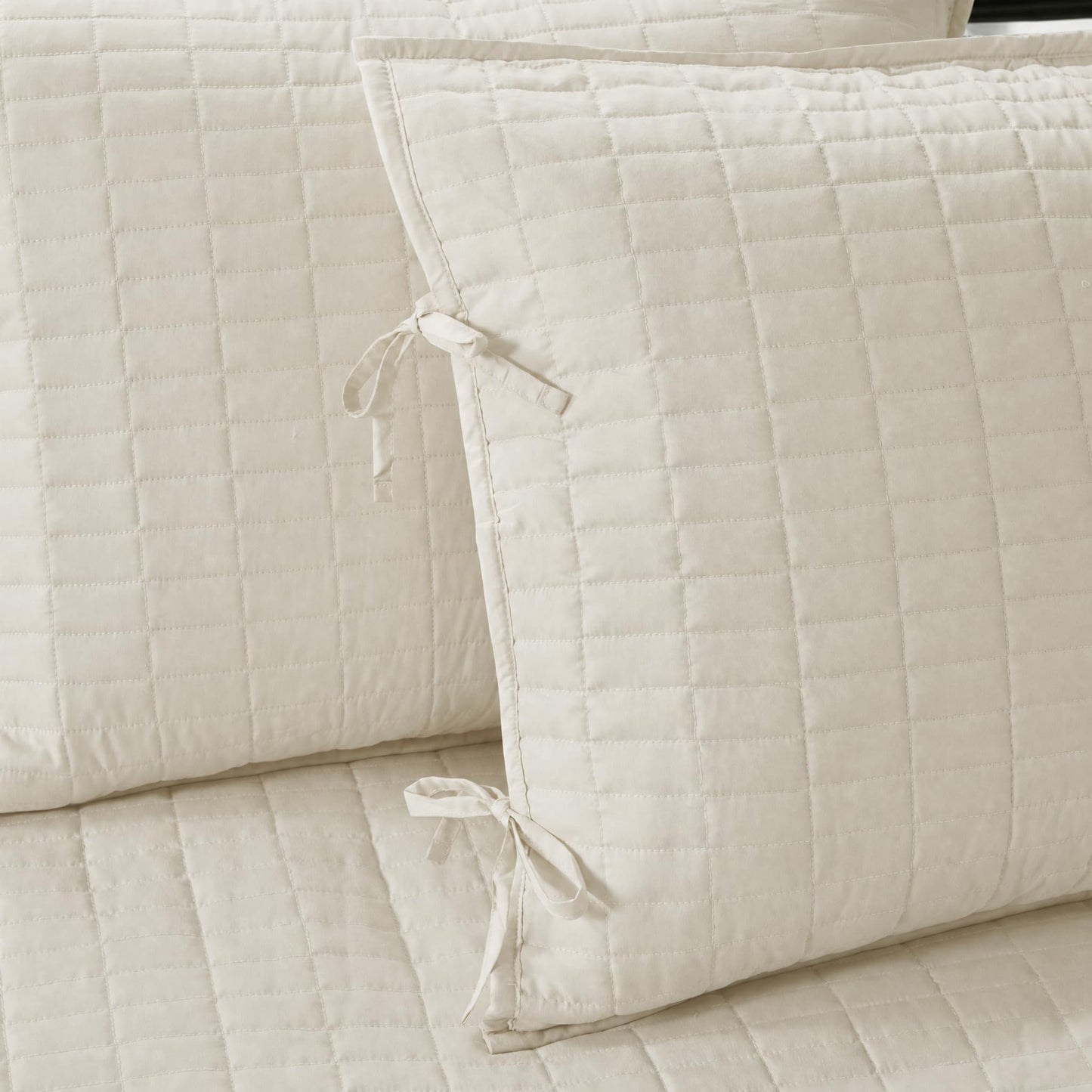 Comfort Spaces Daybed Cover - Luxe Double Sided-Quilting, All Season Cozy Bedding with Bedskirt, Matching Shams, Kienna Ivory 75"x39" 5 Piece