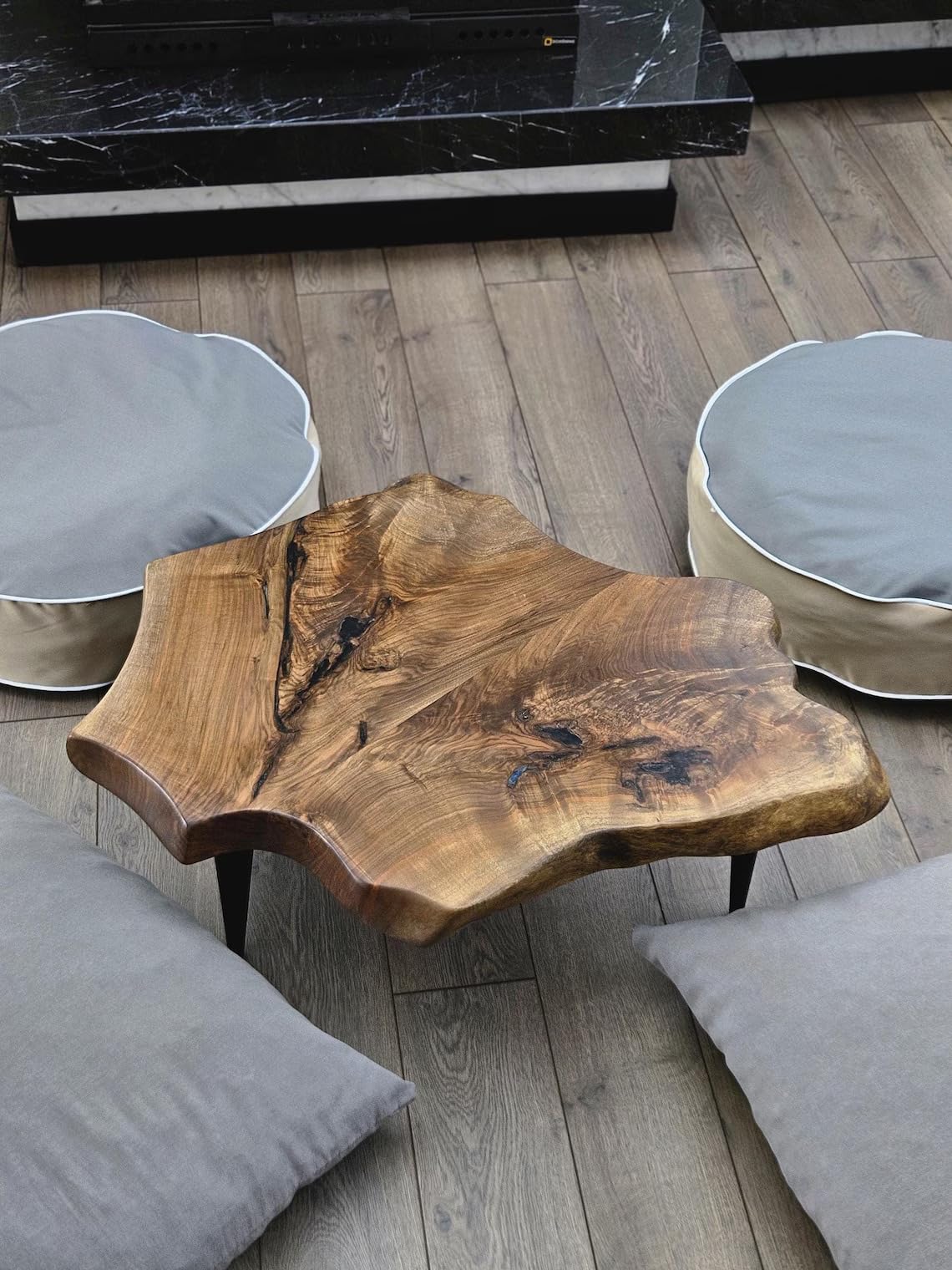 RESINHOMEFURNITURE Handcrafted Live Edge Round Coffee Table Dining Table Hallway Table Office Table Counter Table Center Table Side/End Table Bedside Table Home Décor (30" Inches Tall, 36 x 36 Inches)