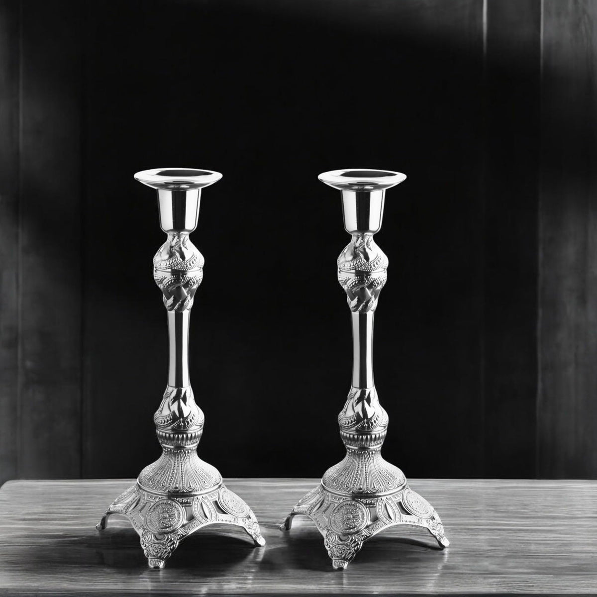 Alisveristime 2-Piece Candle Holder Set - Medium Size Decorative Zamac Candlesticks for Elegant Home Decor (Gold & Silver) (Silver)