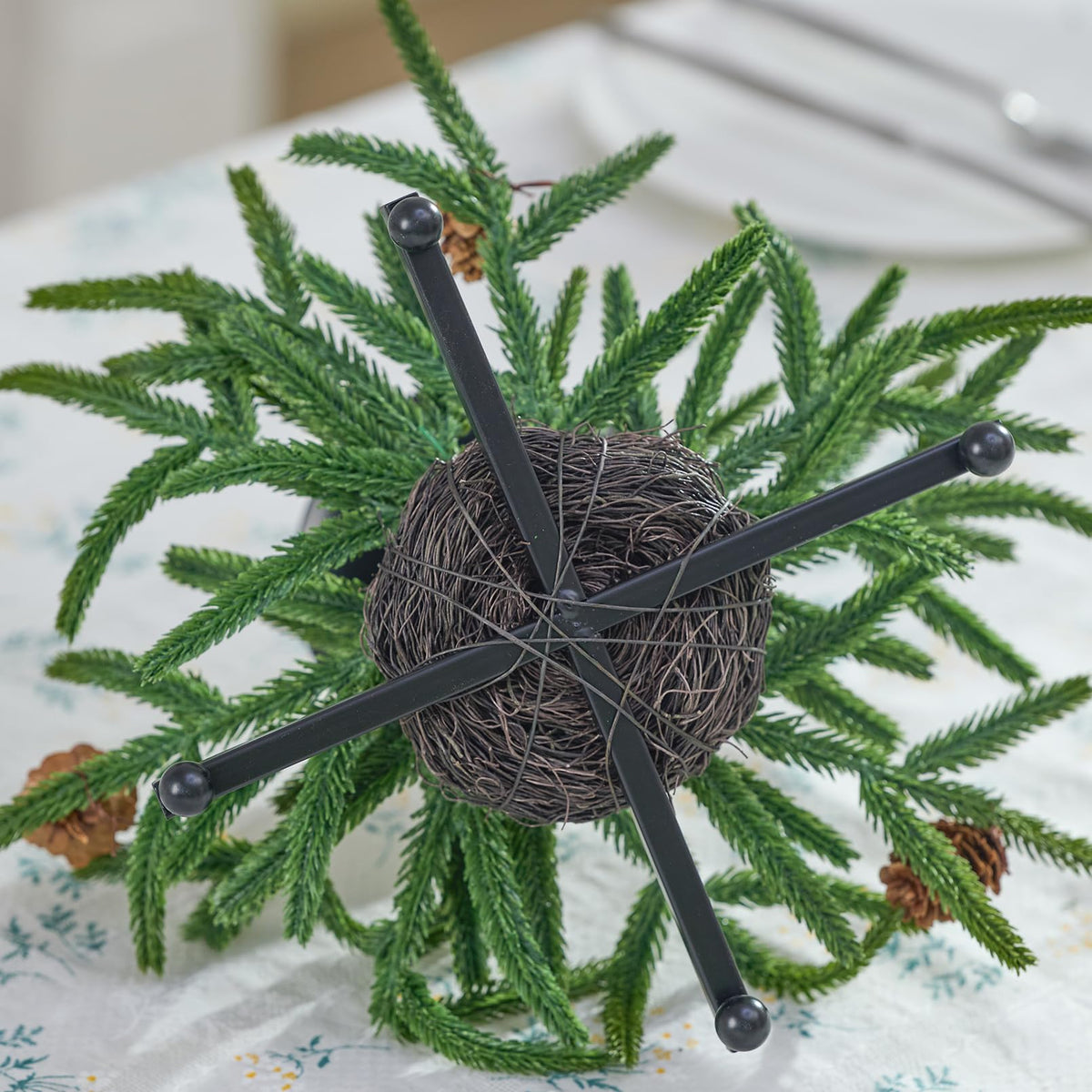 Heleze Christmas Candle Holder Set of 3, Black Iron Candle Tray Holders with Norfolk Pine Pinecones, 7.1 Inch Decorative Metal Stand for Table Centerpiece Mantle Xmas Decor
