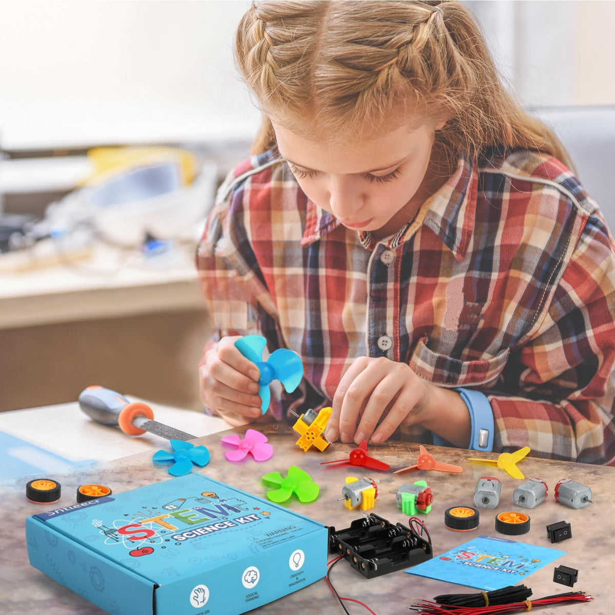 Sntieecr 276PCS DC Motor Kit, Mini Electric Circuit Kit for DIY Science Projects with Motors, LED Light, Vanes Propeller, AA Battery Holder, Plastic Gears, Gift for Kids