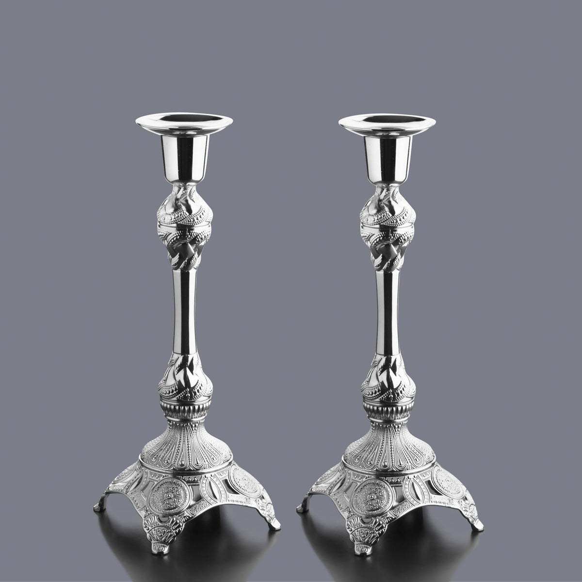 Alisveristime 2-Piece Candle Holder Set - Medium Size Decorative Zamac Candlesticks for Elegant Home Decor (Gold & Silver) (Silver)