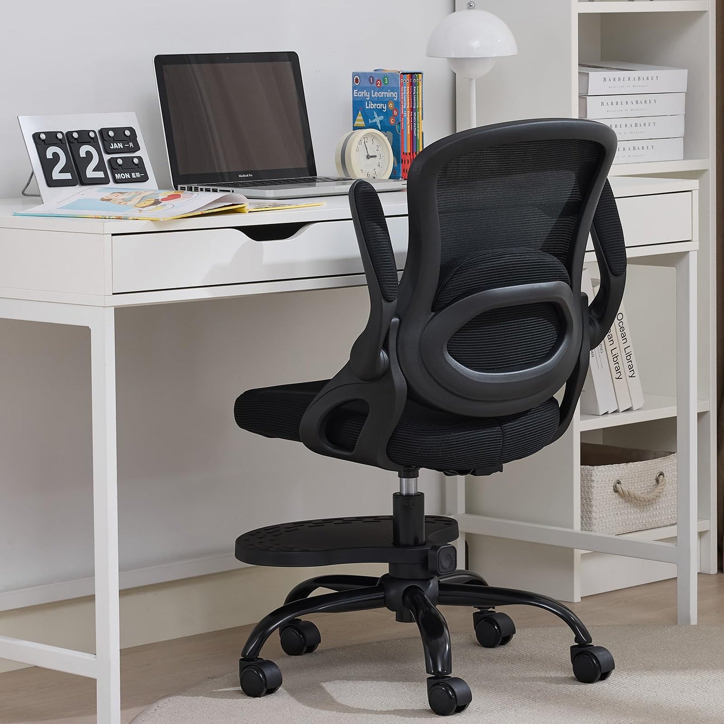 Kids Desk Chair,Ergonomic Study Chair with Adjustable Height,Swivel Mesh Desk Chair with Wheels,Home Office Chair for Children in Home Bedroom Black