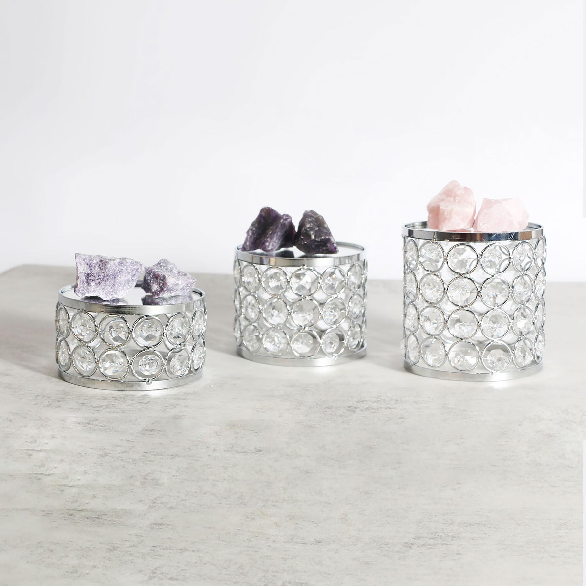 Feyarl 3 Pcs Crystal Display Stands Round Mirrored Risers Decorative Jewelry Perfume Stand Cupcake Figurine Collectible Display Holder for Vanity Table Wedding Home Décor (Silver)