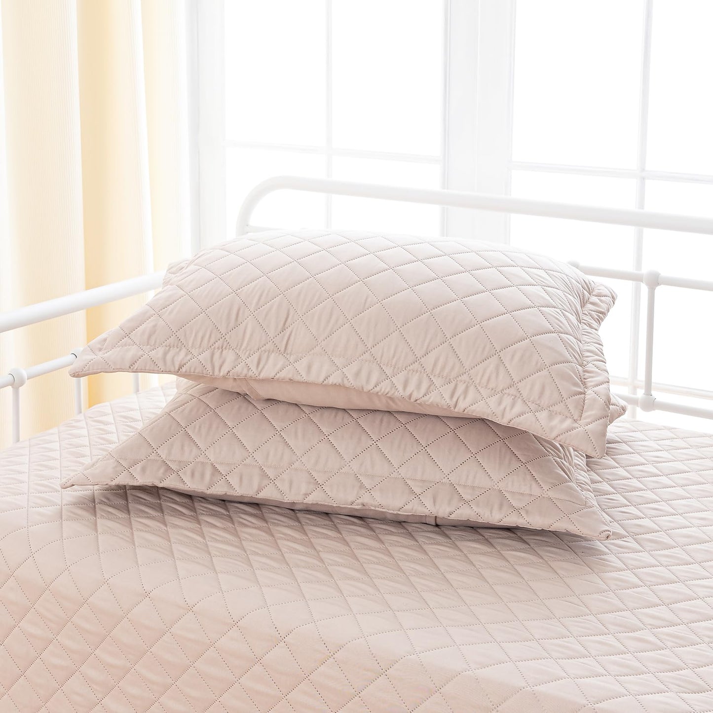 TieyaChkis 5 Piece Daybed Cover Set Twin Daybed Bedding Sets for All Season Lightweight Daybed Comforter with Matching Shams&Decorative Pillows, Double Sided-Quilting Day Bed Cover,39"x75",Beige